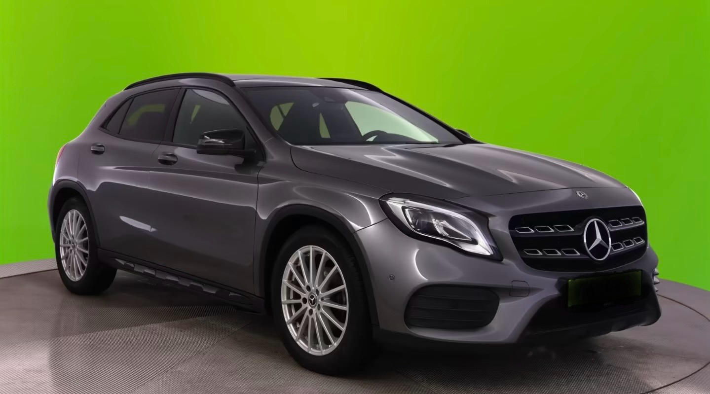 Mercedes Benz GLA 200 7G-DCT AMG Line+LED+PANO+KAMERA+TEMPO