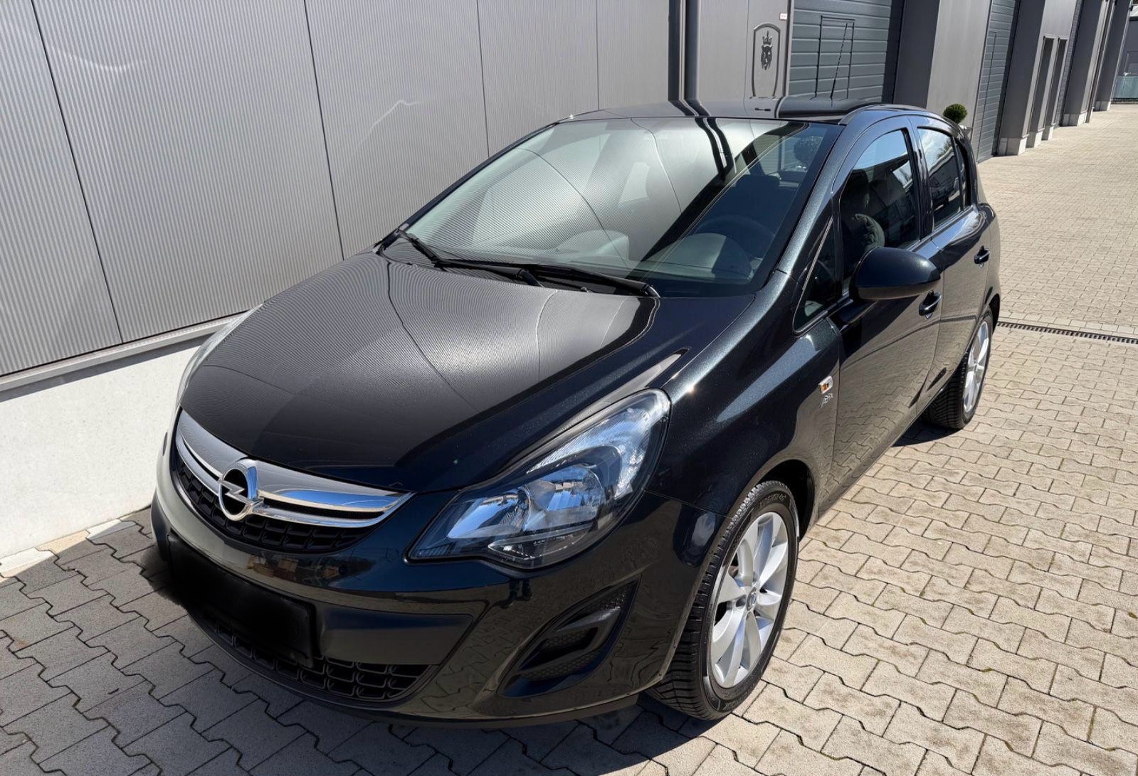 Opel Corsa 1.4 Active Navi Klima Sitzheizung Tüv Neu
