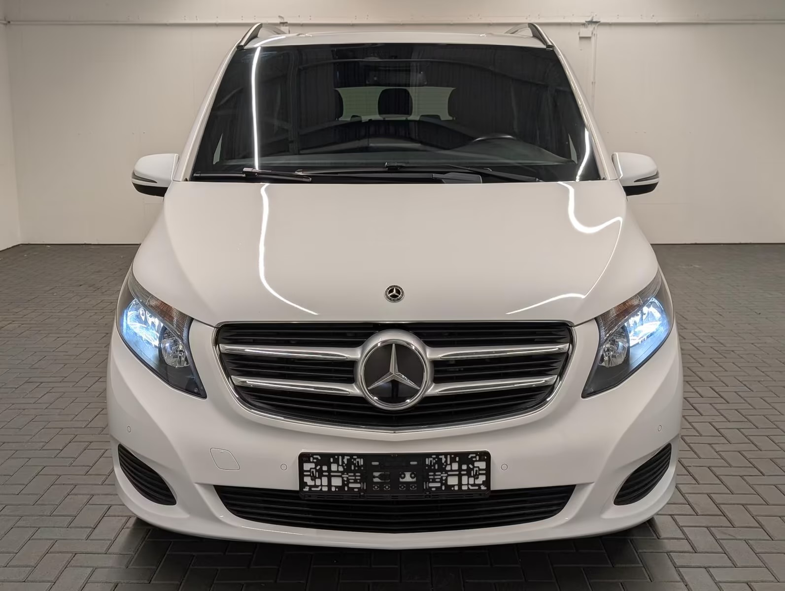 Mercedes-Benz V 250 d Navi SHZ Kam AHK el.Heck Distr. 18-LM